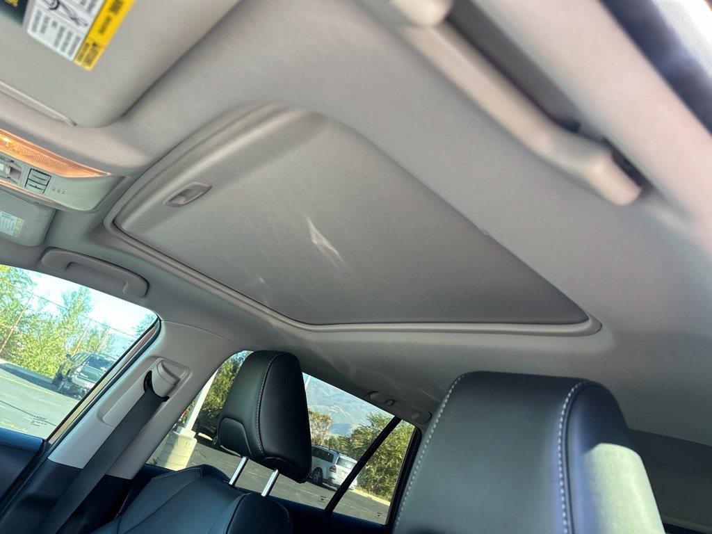 Used 2021 Pearl Toyota XLE Premium image 23