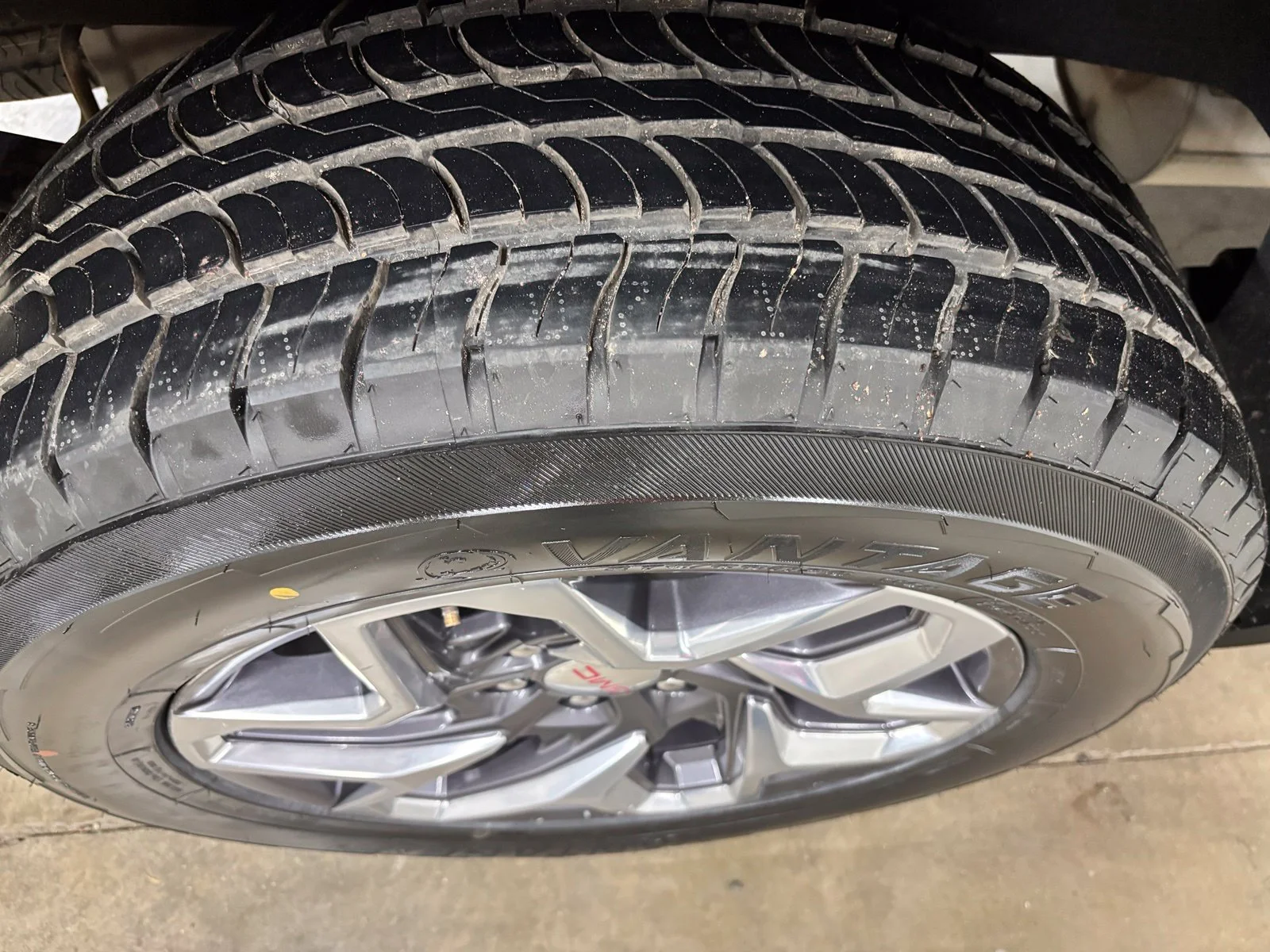 Used 2022 Silver GMC SLT image 7