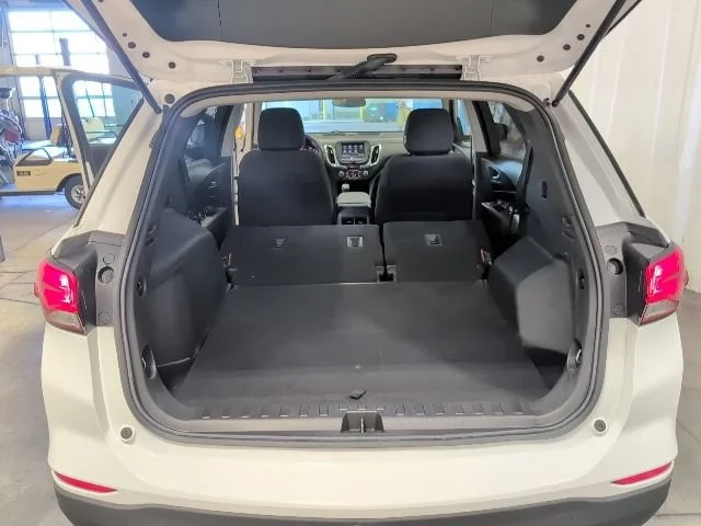 Used 2022 Summit White Chevrolet LT image 25