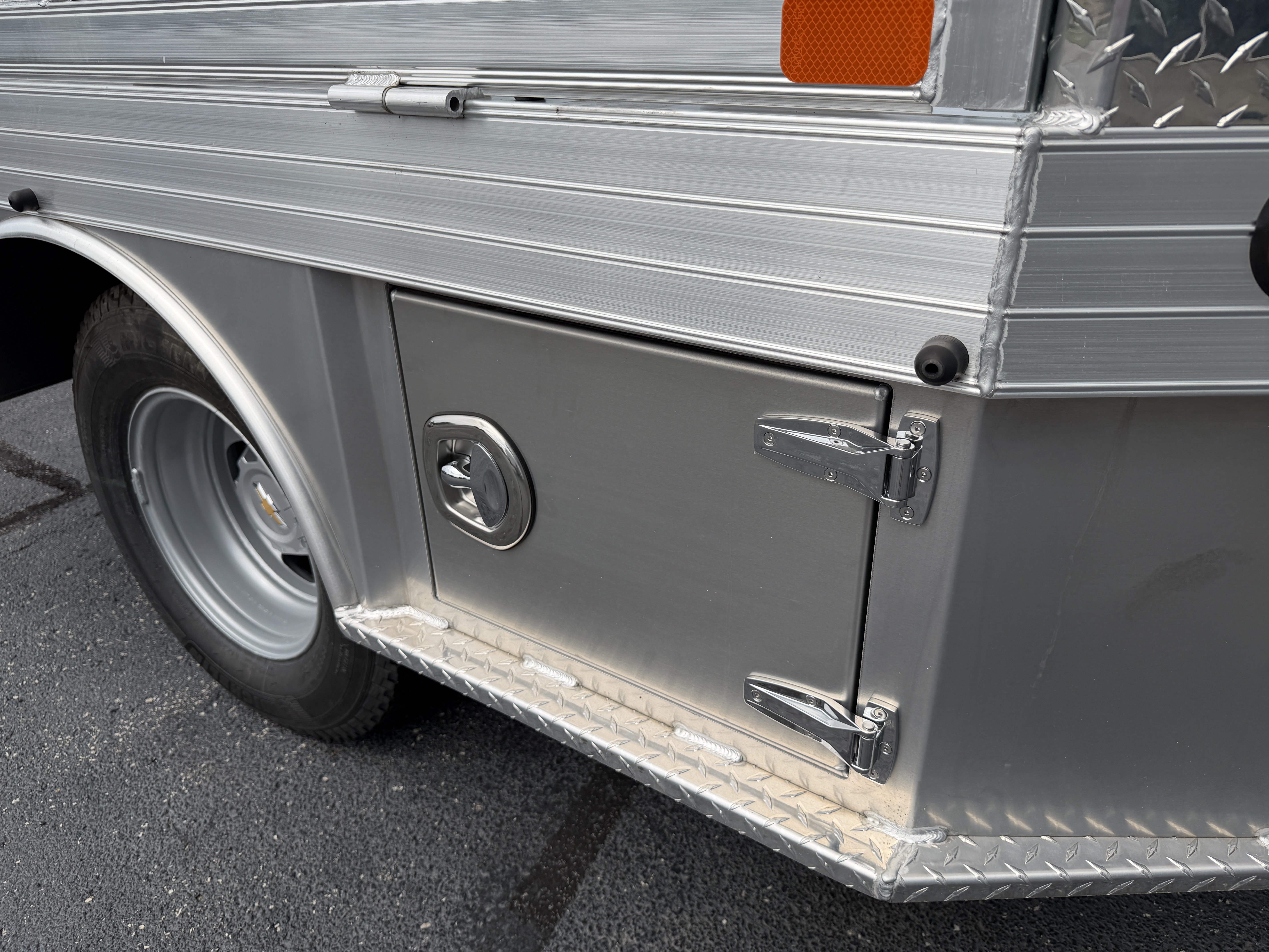 New 2026 Summit White Chevrolet Work Truck image 10