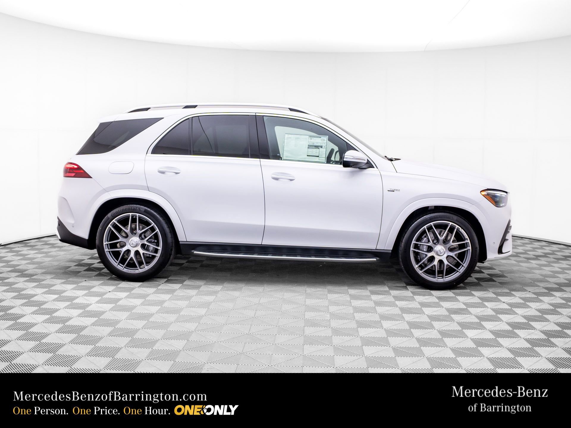 New 2026 MANUFAKTUR Moonlight White Metallic Mercedes-Benz GLE 53 AMG® image 56