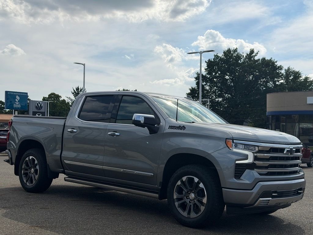 Used 2025 Gray Chevrolet High Country image 7