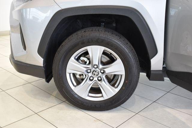 Certified Used 2025 SILVER SKY METALLIC Toyota  image 27