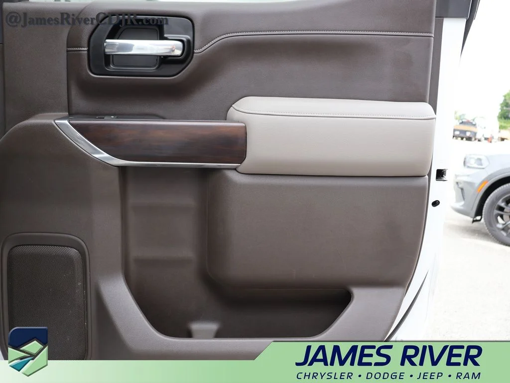 Used 2019 White GMC SLT image 11