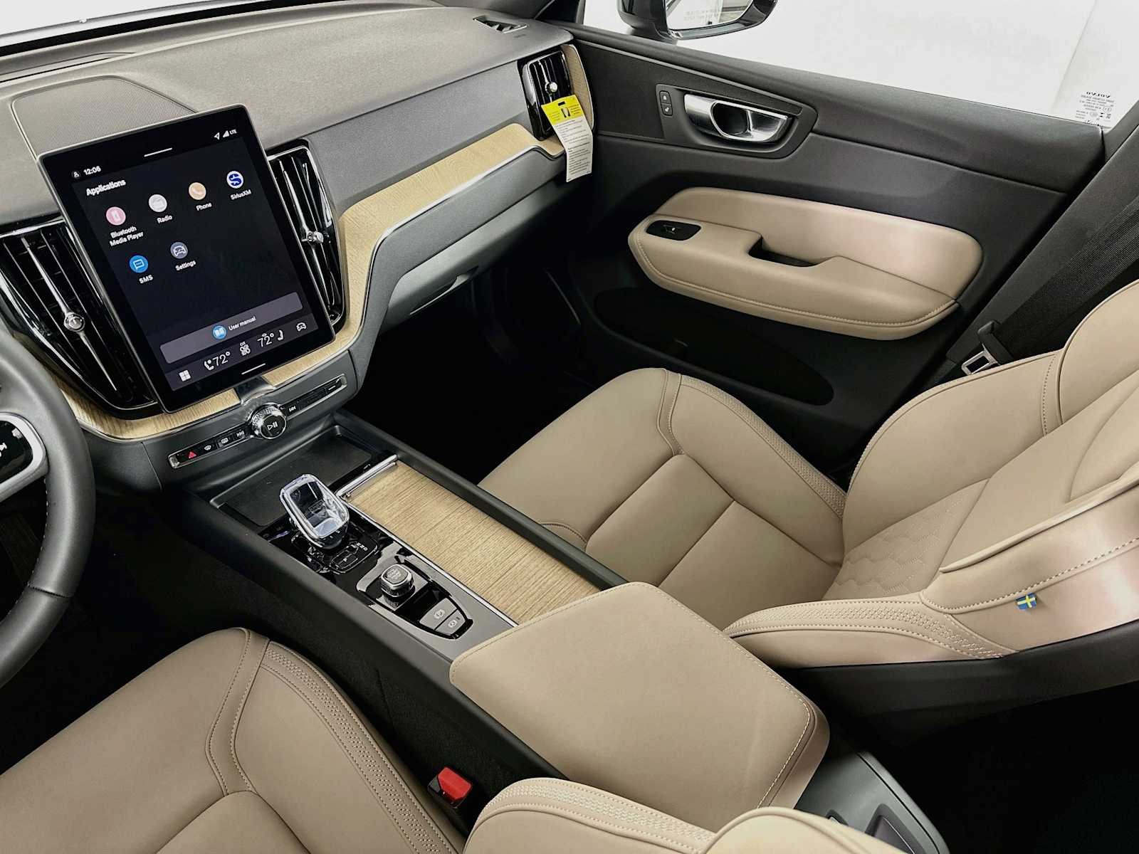 New 2026 Crystal White Volvo Plus image 21