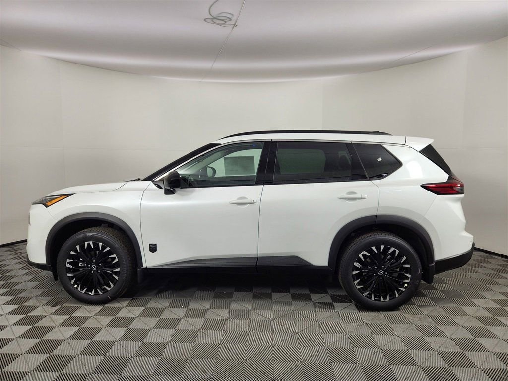 New 2026 Everest White Pearl TriCoat Nissan Dark Armor™ image 2