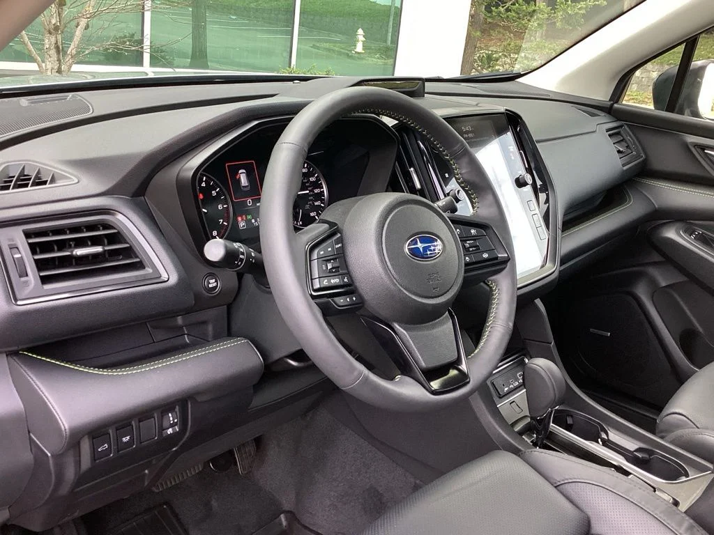 Used 2025 Silver Subaru Onyx Edition Touring image 11