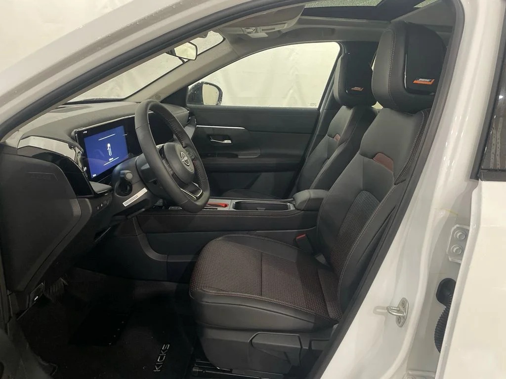 New 2026 Aspen White Tricoat Nissan SR image 15