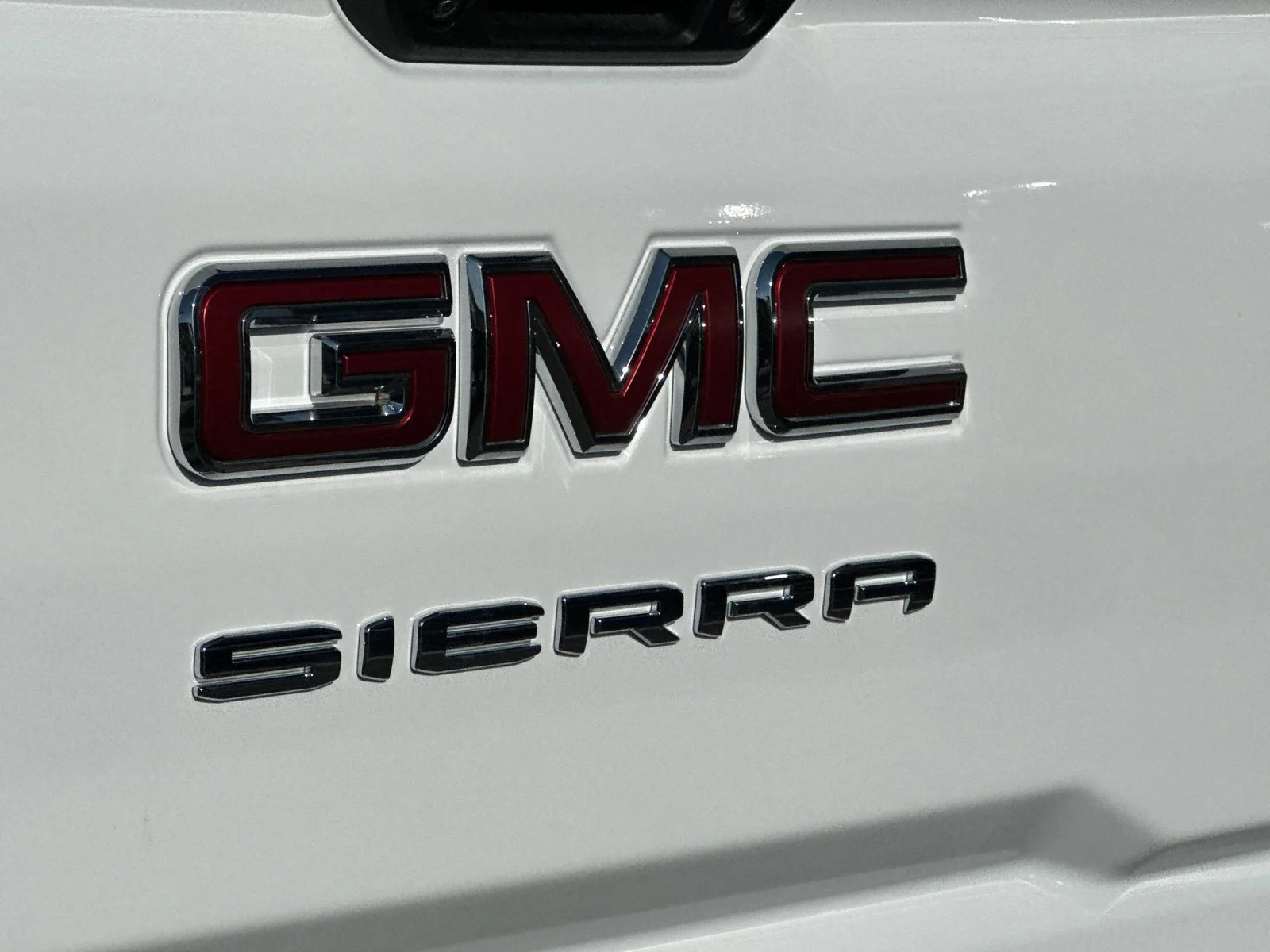 New 2026 Summit White GMC Pro image 23