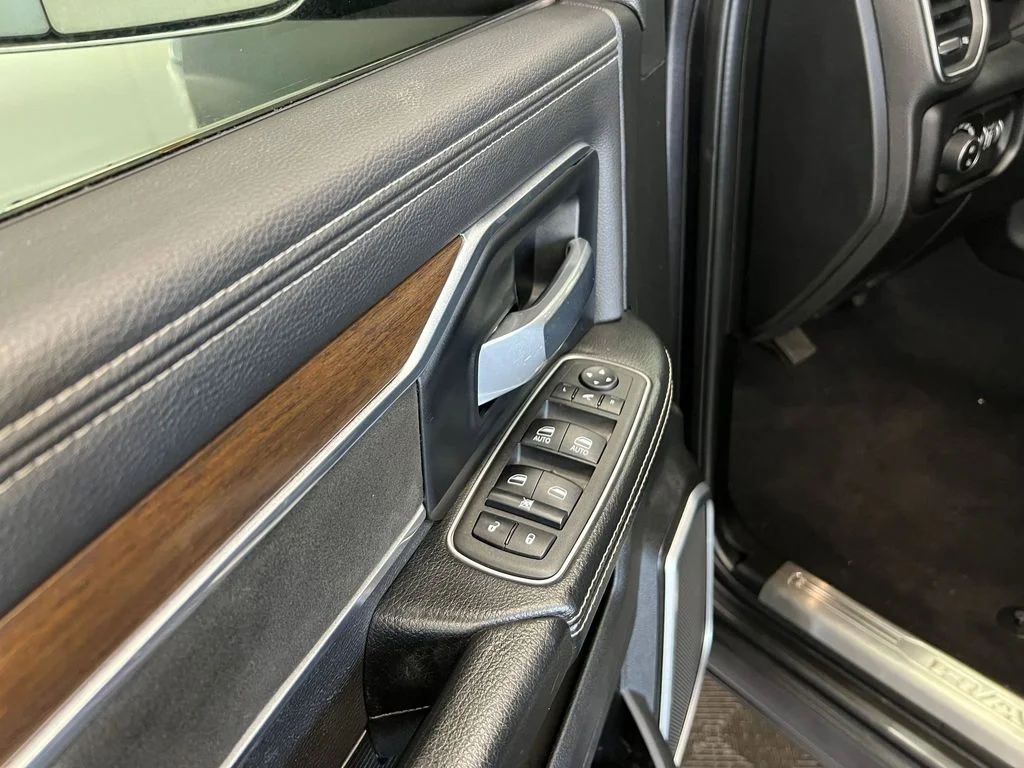 Used 2022 Granite Crystal Metallic Clearcoat Ram Laramie image 11