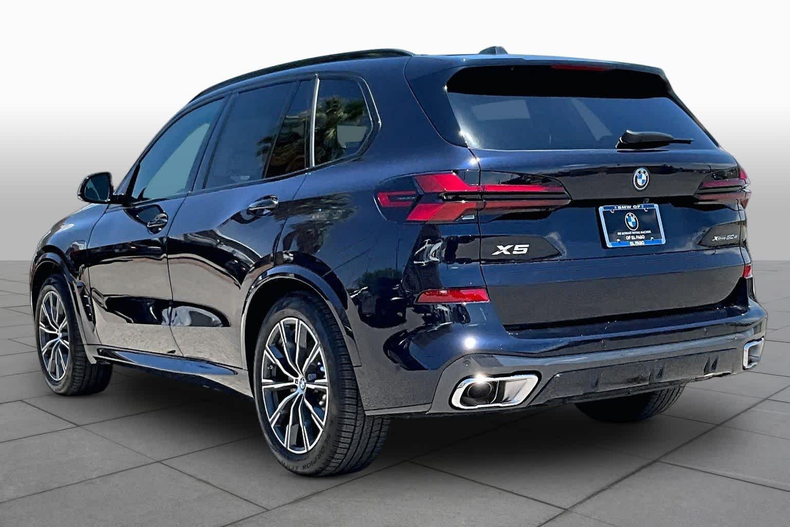 New 2026 Carbon Black Metallic BMW xDrive50e image 12