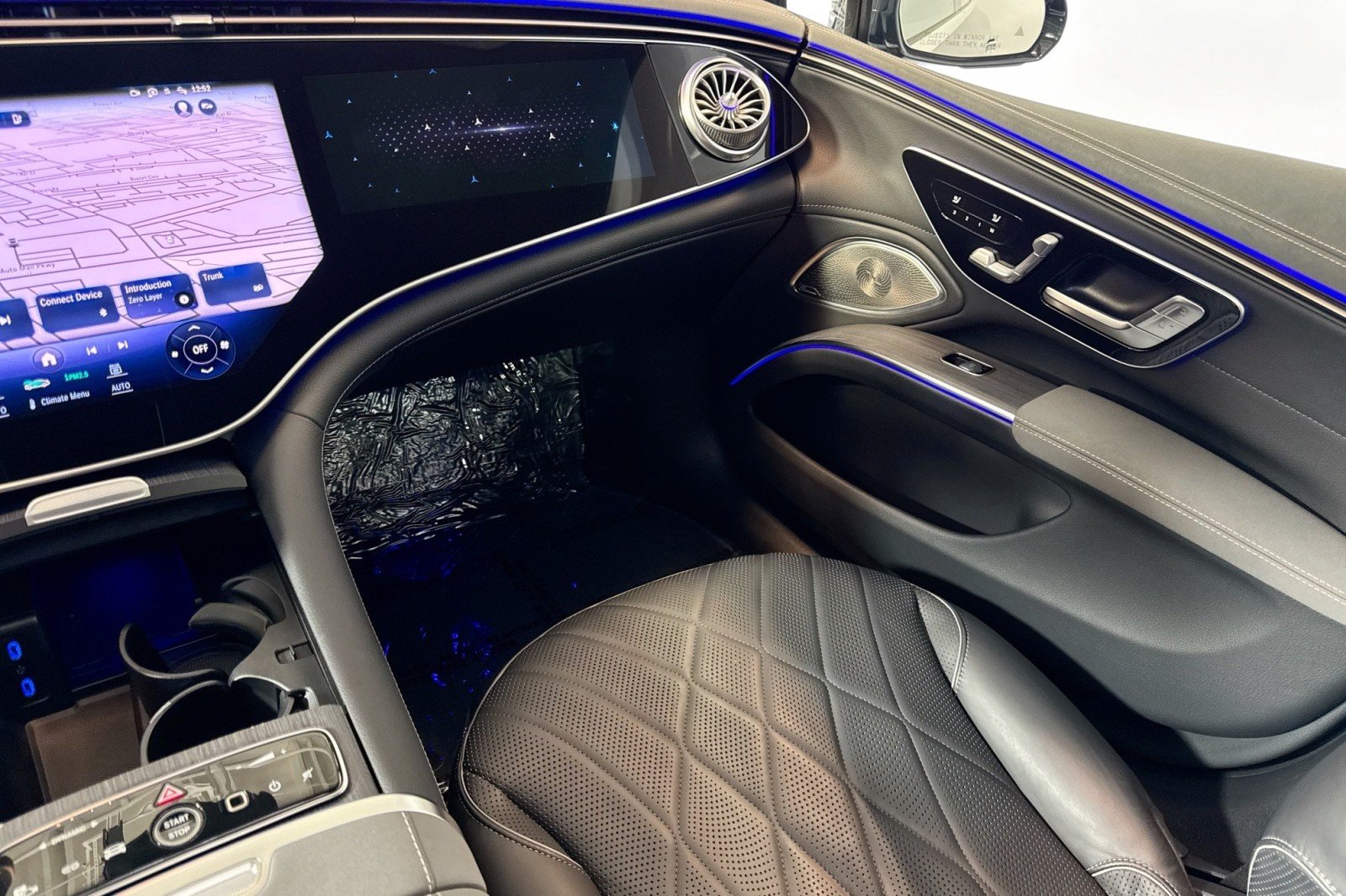 Certified Used 2023 Obsidian Black Metallic Mercedes-Benz EQS 580 4MATIC® Sedan image 22