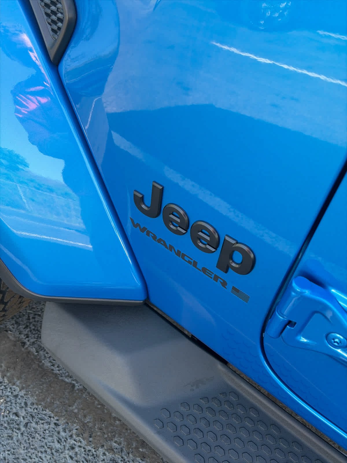 New 2026 Hydro Blue Pearl-Coat Exterior Paint Jeep Sahara image 30
