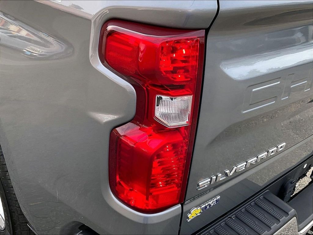 Used 2023 Gray Chevrolet LT image 34
