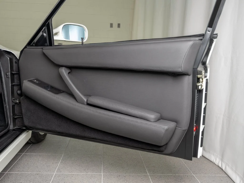 Used 1995 Bianco Avus Ferrari Testarossa image 16