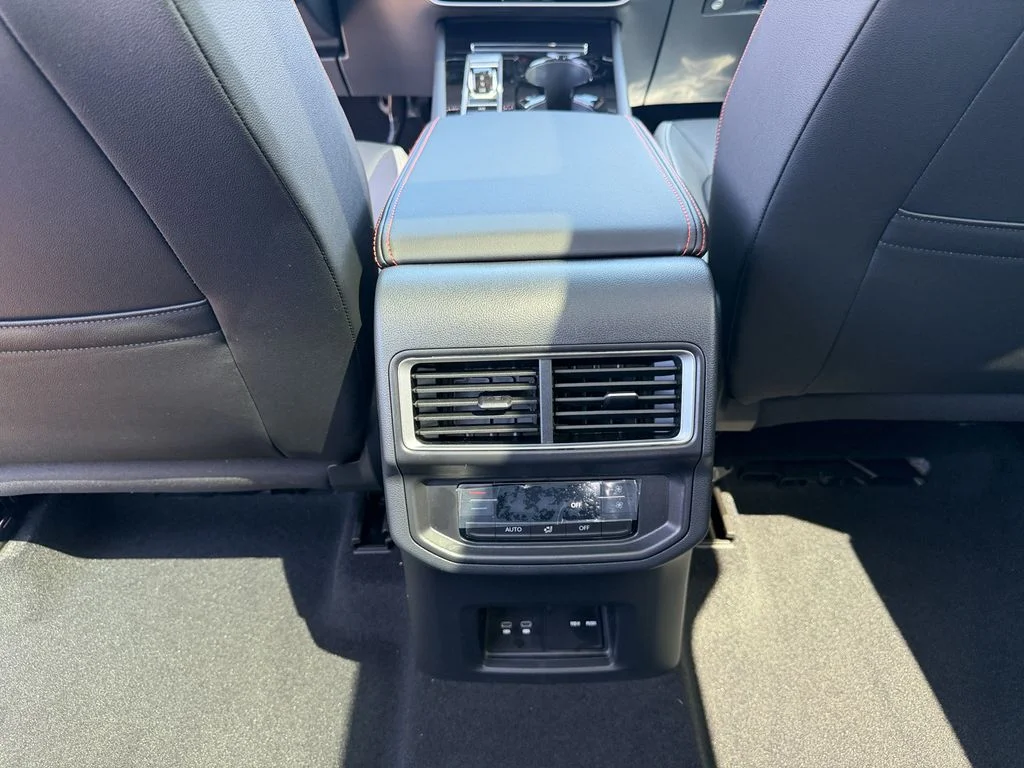 New 2026 Opal White Pearl Volkswagen 2.0T Peak Edition image 26