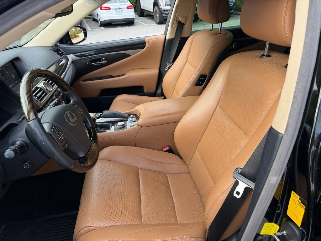 Used 2014 Black Lexus 460 L image 10