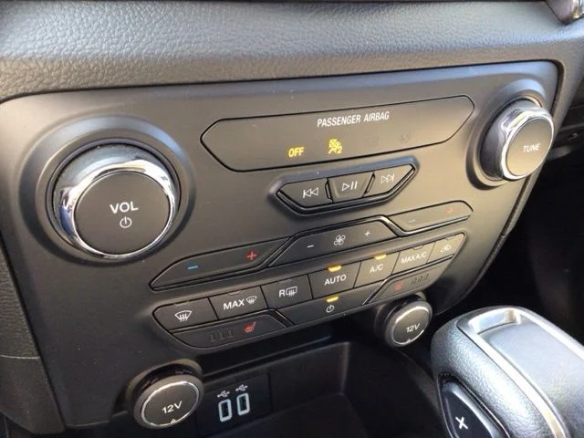 Certified Used 2019 Lightning Blue Metallic Ford Lariat image 18