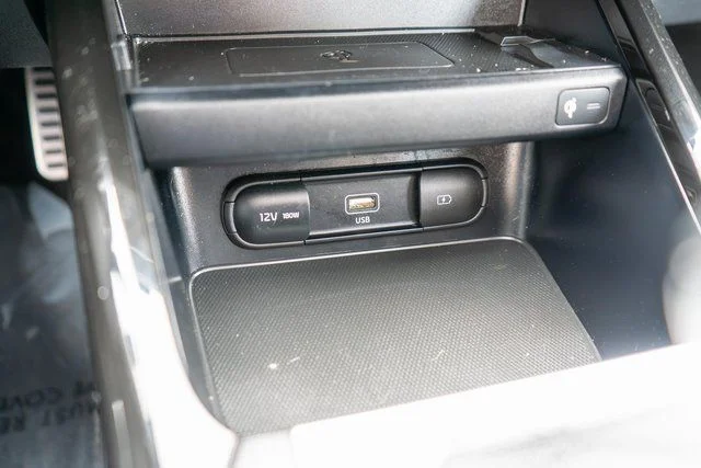 Used 2023 White Kia GT-Line image 30