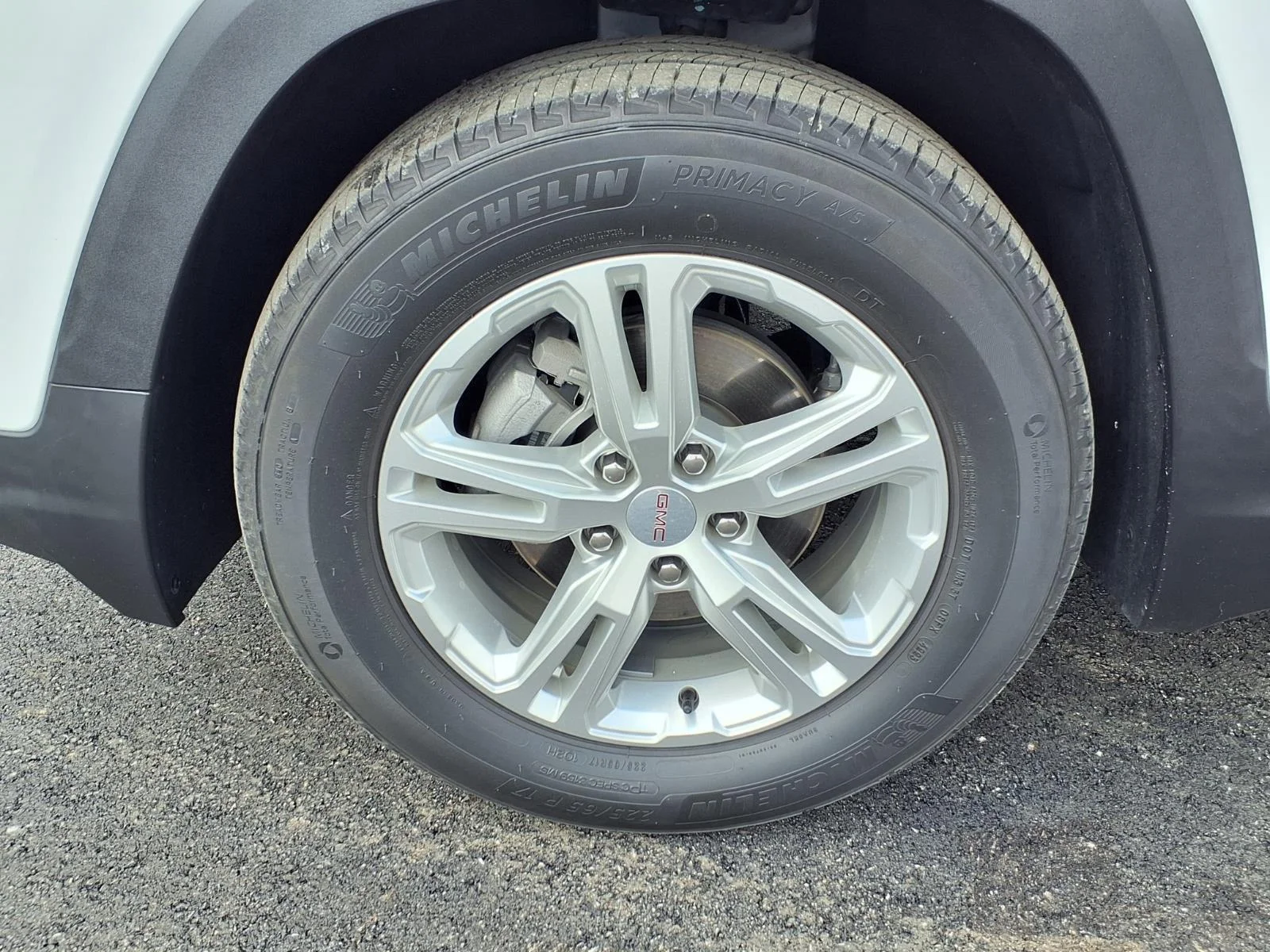 Used 2024 Summit White GMC SLE image 21