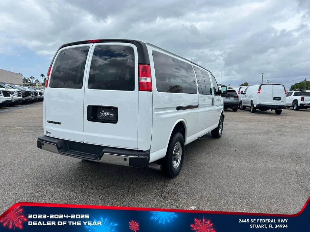 Used 2024 Summit White Chevrolet 1LT image 5