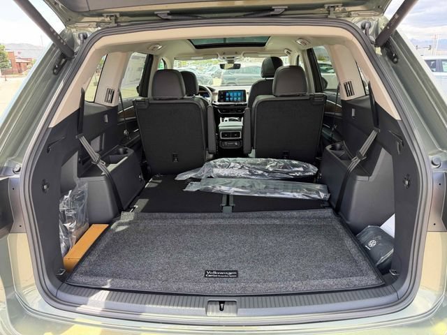 New 2026 Green Volkswagen 2.0T SE w/Technology image 32