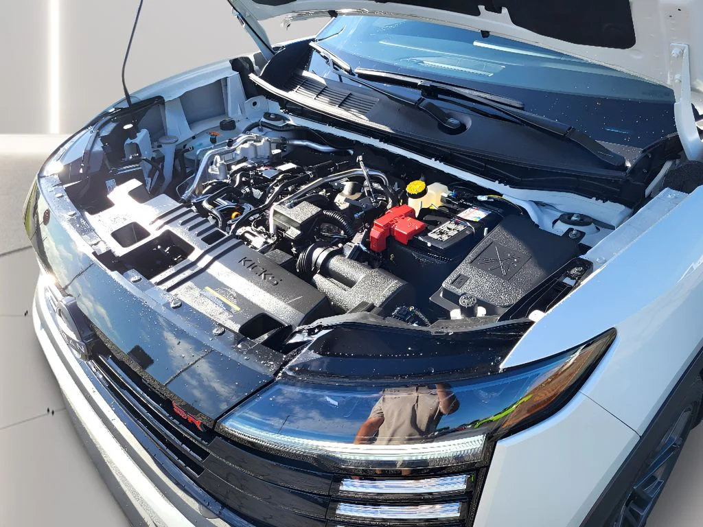 New 2026 Aspen White Tricoat Nissan SR image 27