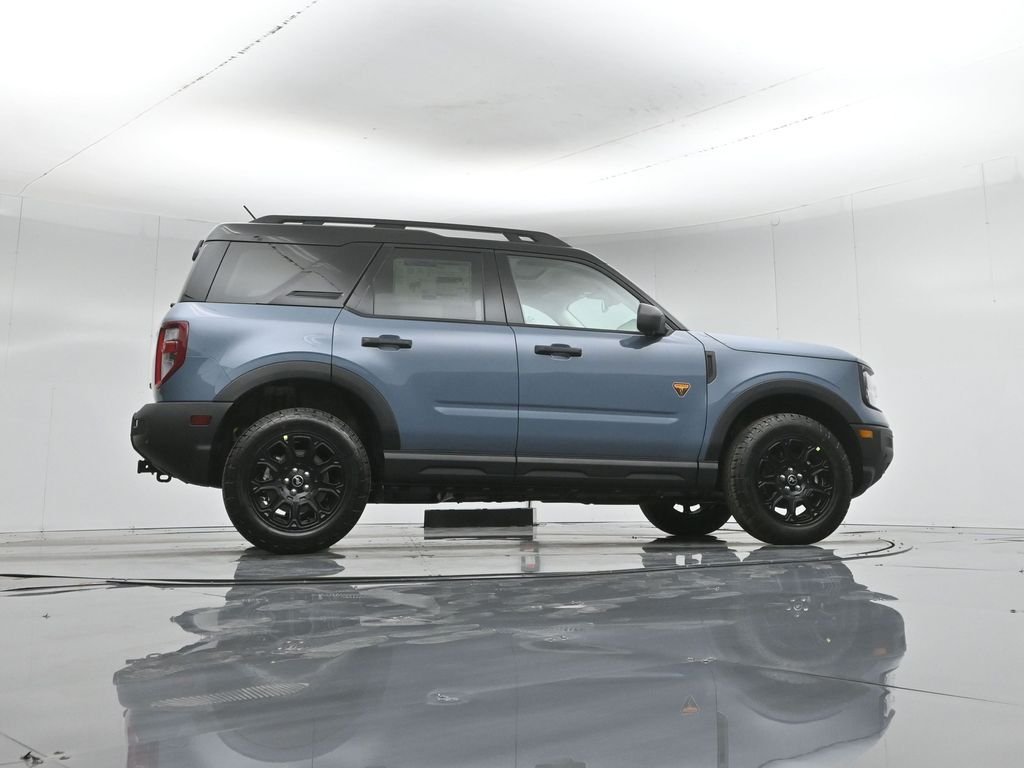 New 2026 Azure Gray Metallic Tri-Coat Ford Badlands image 7