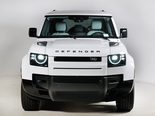 New 2026 Fuji White Land Rover X-Dynamic SE image 8