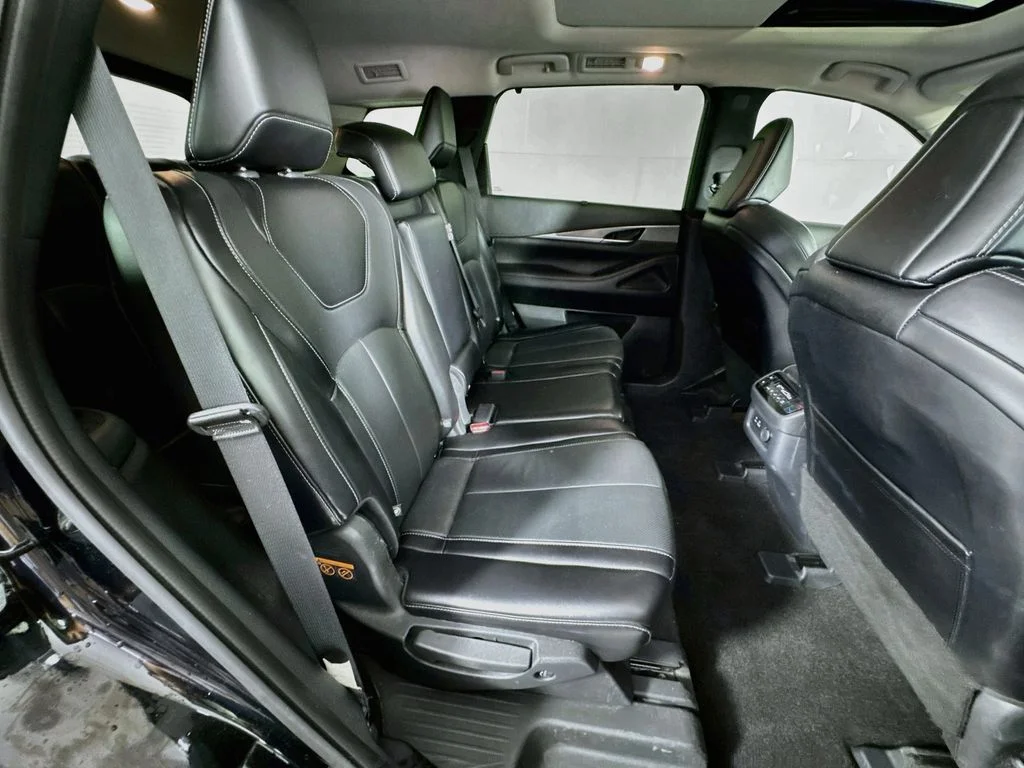 Certified Used 2024 Mineral INFINITI LUXE image 38