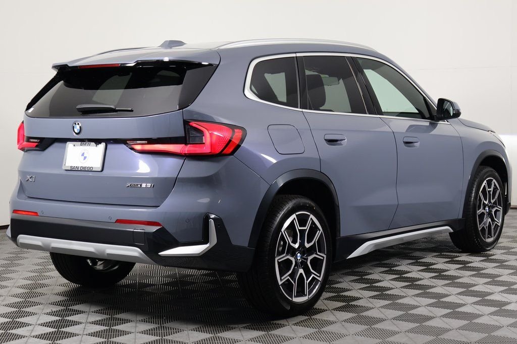 New 2026 Storm Bay Metallic BMW xDrive28i image 2