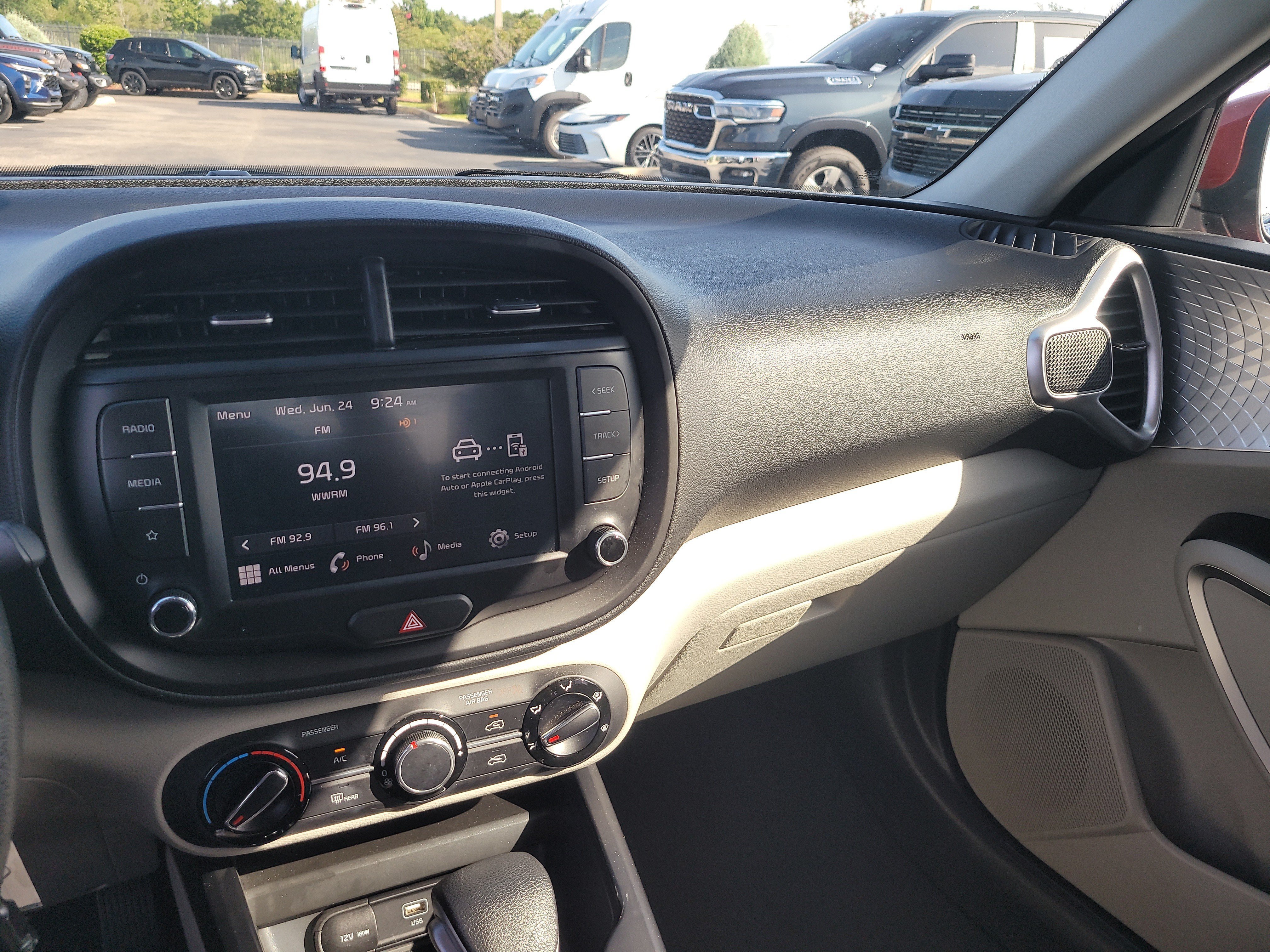 Used 2023 Mars Orange Kia LX image 19