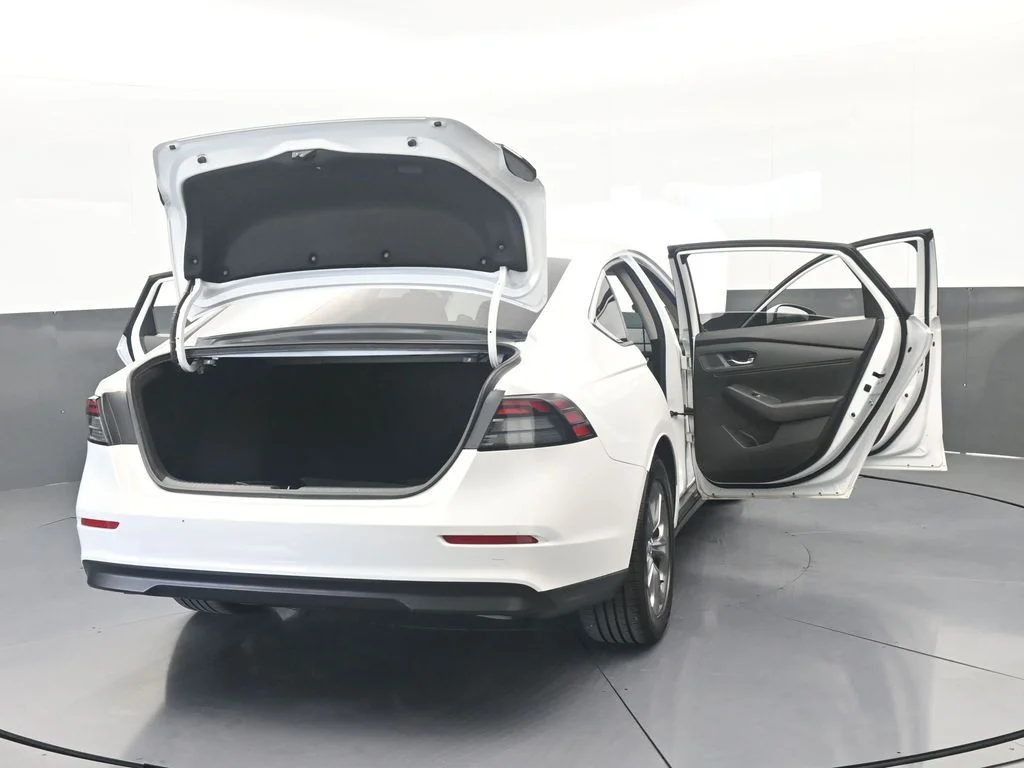Used 2024 White Honda EX image 72