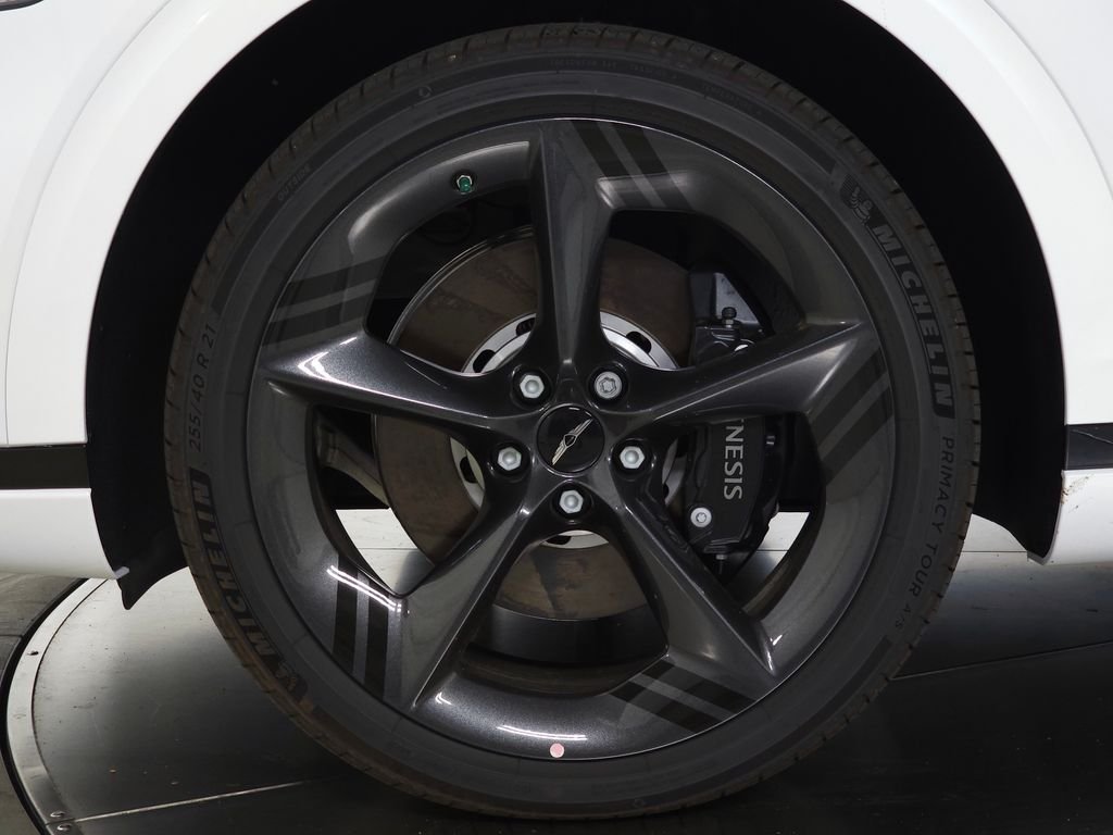 New 2026 White Genesis 2.5T SPORT PRESTIGE image 7