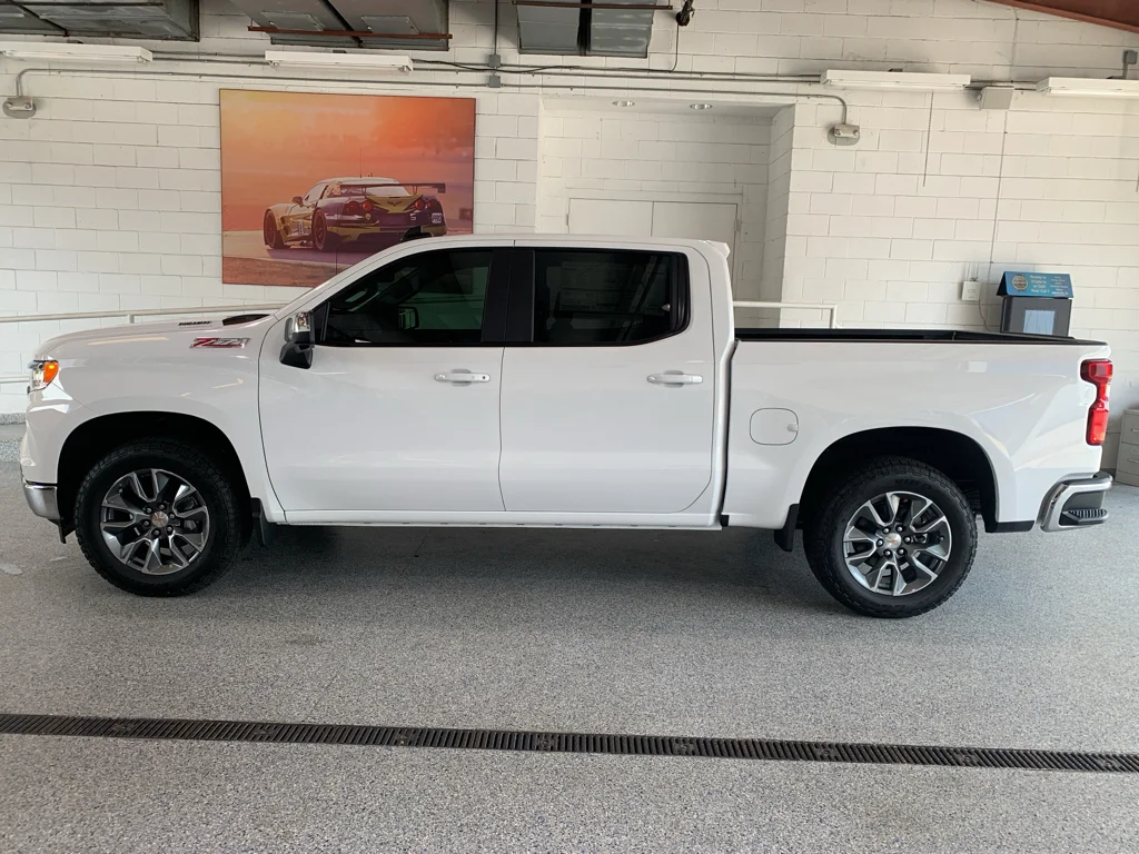 2026 Chevrolet Silverado 1500 LT - Photo 6