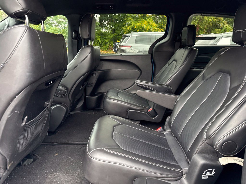 Used 2026 Blue Chrysler Select image 12