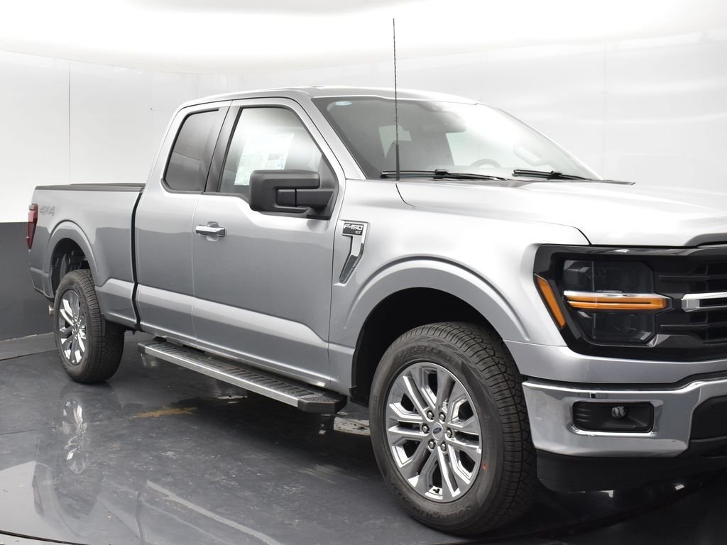 New 2026 Iconic Silver Metallic Ford XLT image 10