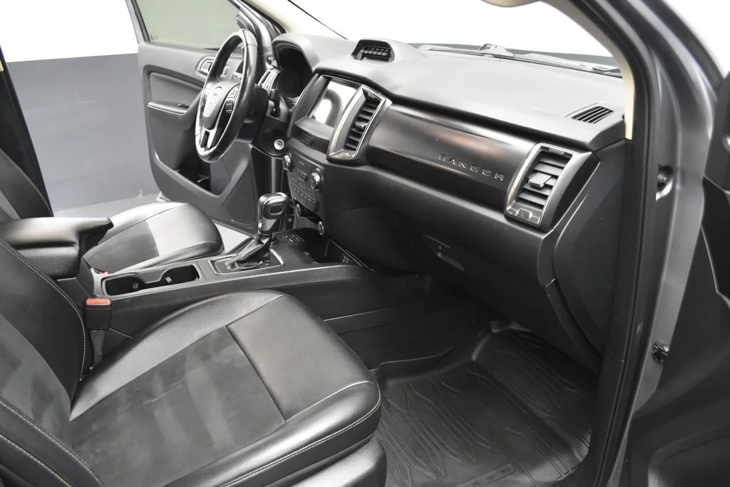 Used 2021 Gray Metallic Ford XLT image 25