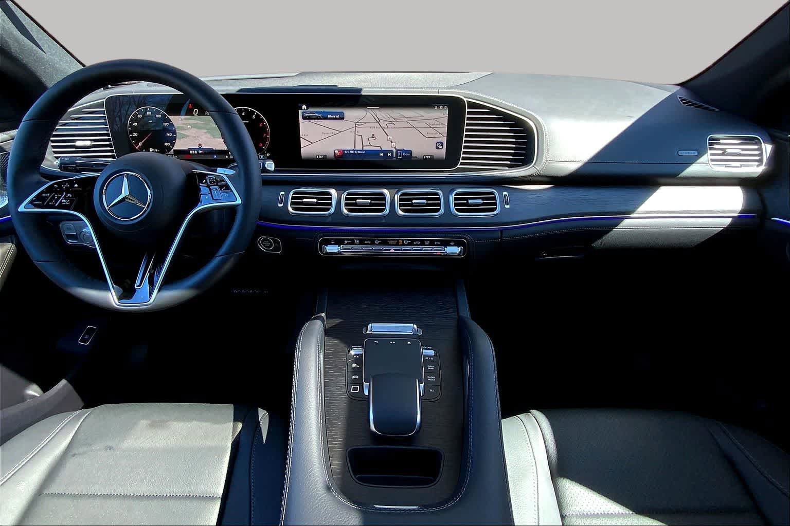 New 2026 MANUFAKTUR Ireland Mid Green Metallic Mercedes-Benz GLE 450 image 5