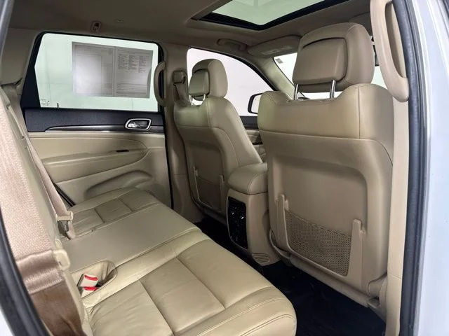 Used 2017 Bright White Clearcoat Jeep Limited image 5
