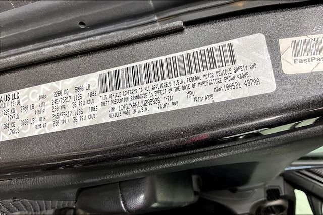 Used 2018 Gray Jeep Sport S image 5