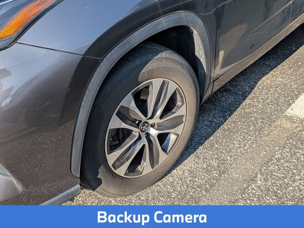 Used 2022 Gray Toyota XLE image 7
