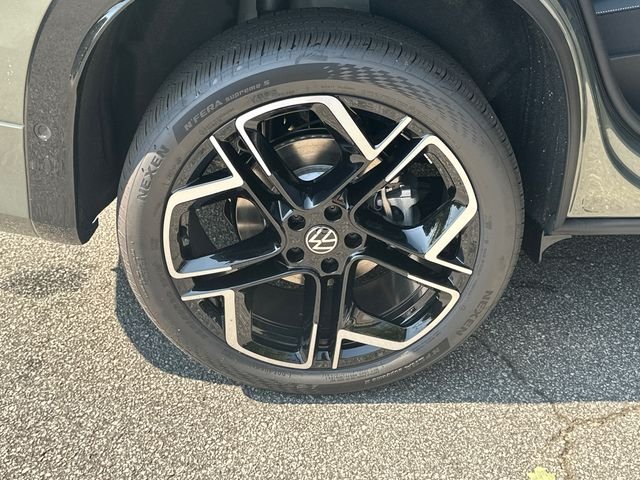 New 2026 Green Volkswagen 2.0T SEL R-Line image 18