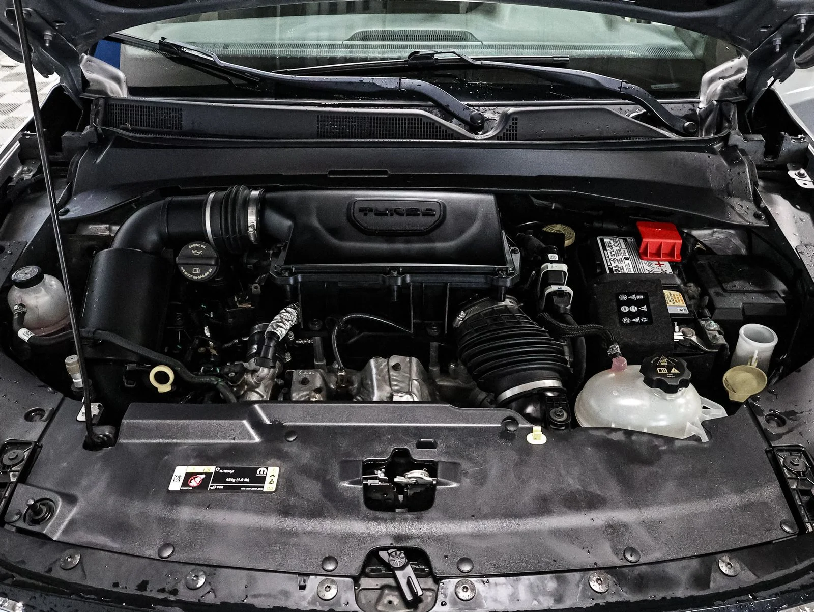 Certified Used 2023 Silver Jeep Limited image 16