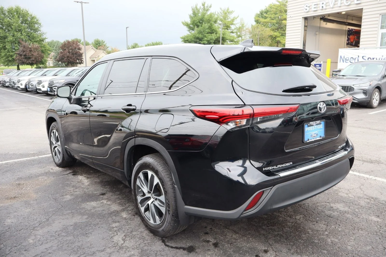 Used 2023 Midnight Black Metallic Toyota XLE image 6