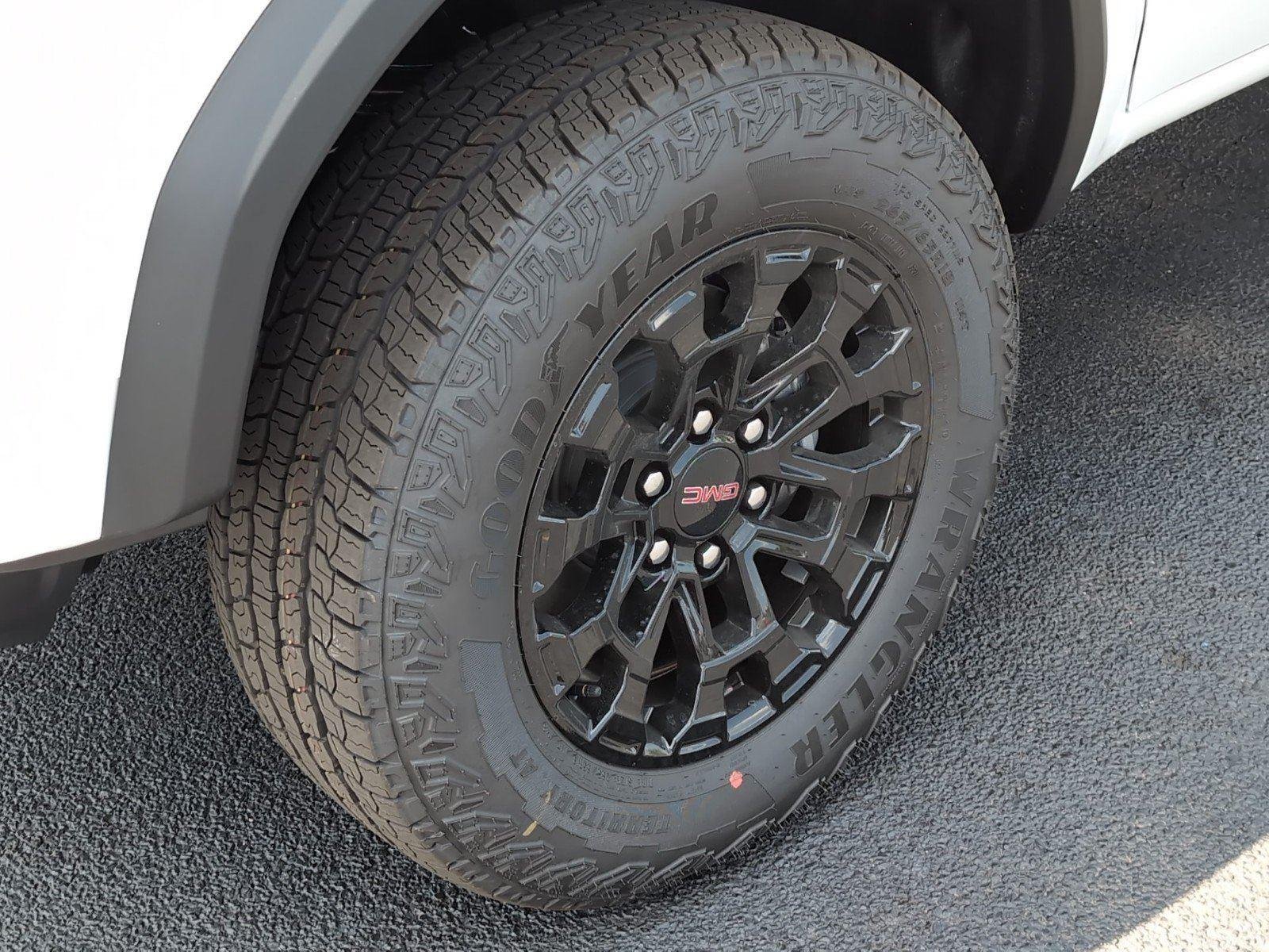 New 2026 Summit White GMC Elevation image 11