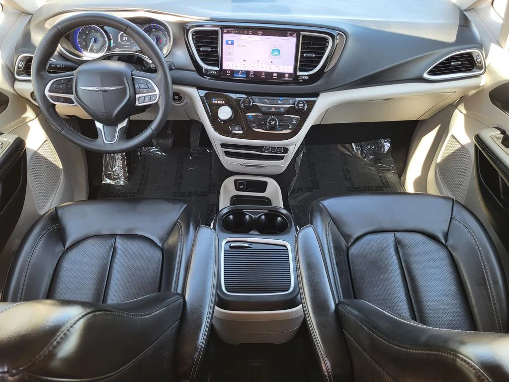 Used 2023 White Chrysler Touring L image 20