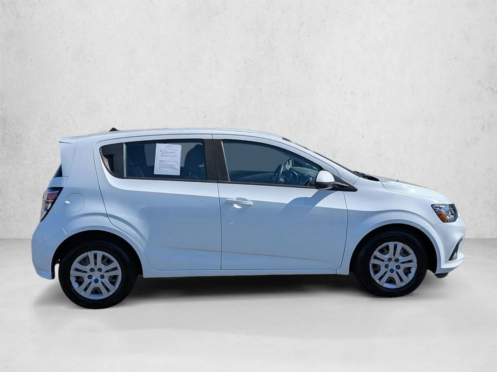 Used 2017 Summit White Chevrolet LT image 4