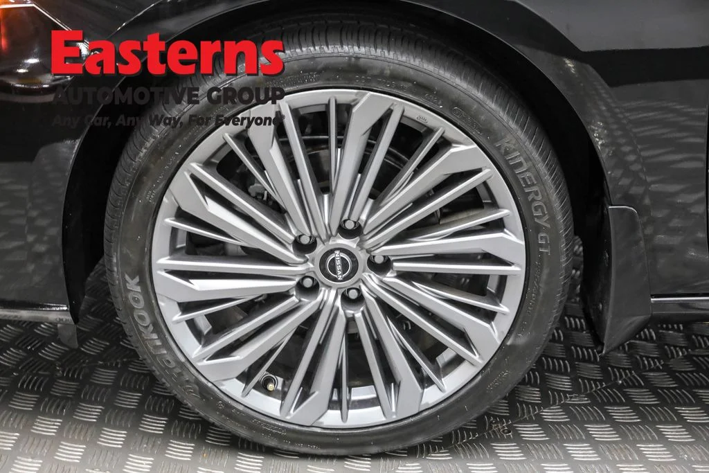 Used 2024 Black Nissan 2.5 SL image 31