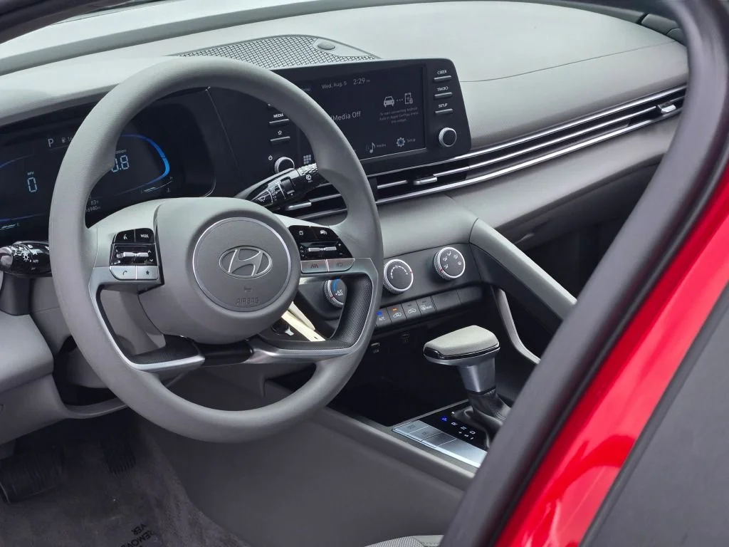 Certified Used 2025 Red Hyundai SE image 21